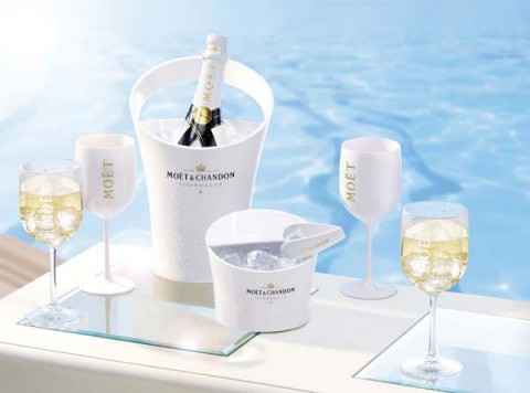 piper-heidsieck-moet-imperial-drink-champagne-with-ice
