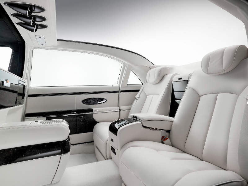 Maybach Landaulet Interior Of The Most Luxurious Car 2011