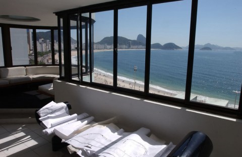 oscar-niemeyer-studio-copacabana-view-2