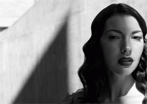 chrysta-bell-black-and-white