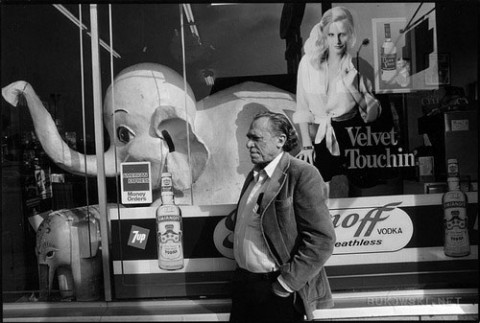 charles-bukowski-in-front-of-a-liquor-store