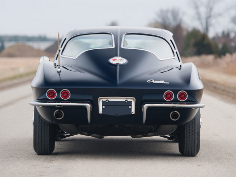 1963-corevette-sting-ray-split-rear