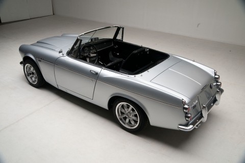 Datsun-Fairlady-Sports-2000-restored