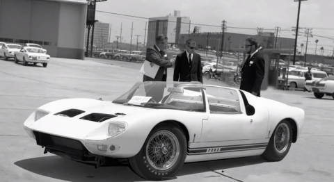 1965-ford-gt40-108-Prototype-roadster-race-car