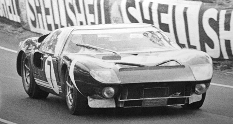 1965-ford-gt40-No7-LeMans