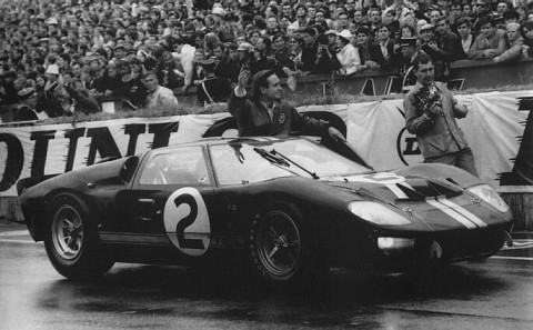 1966-ford-gt40-MKII-lemans-race-Mclaren-Amon