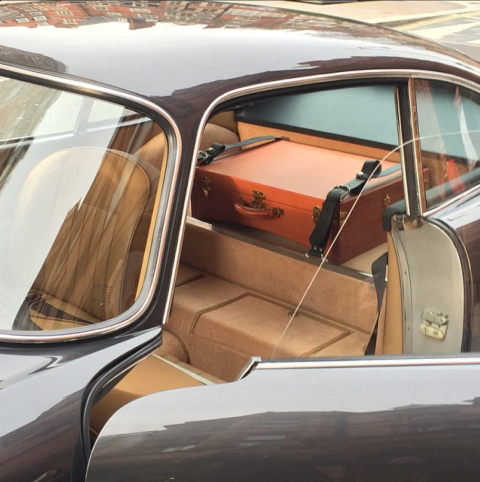 moynat-aston-martin-DB5-interior