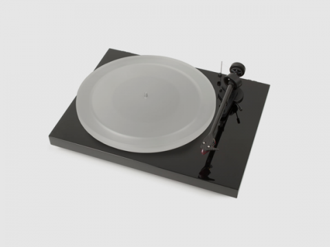 project-audio-carbon480-turntable